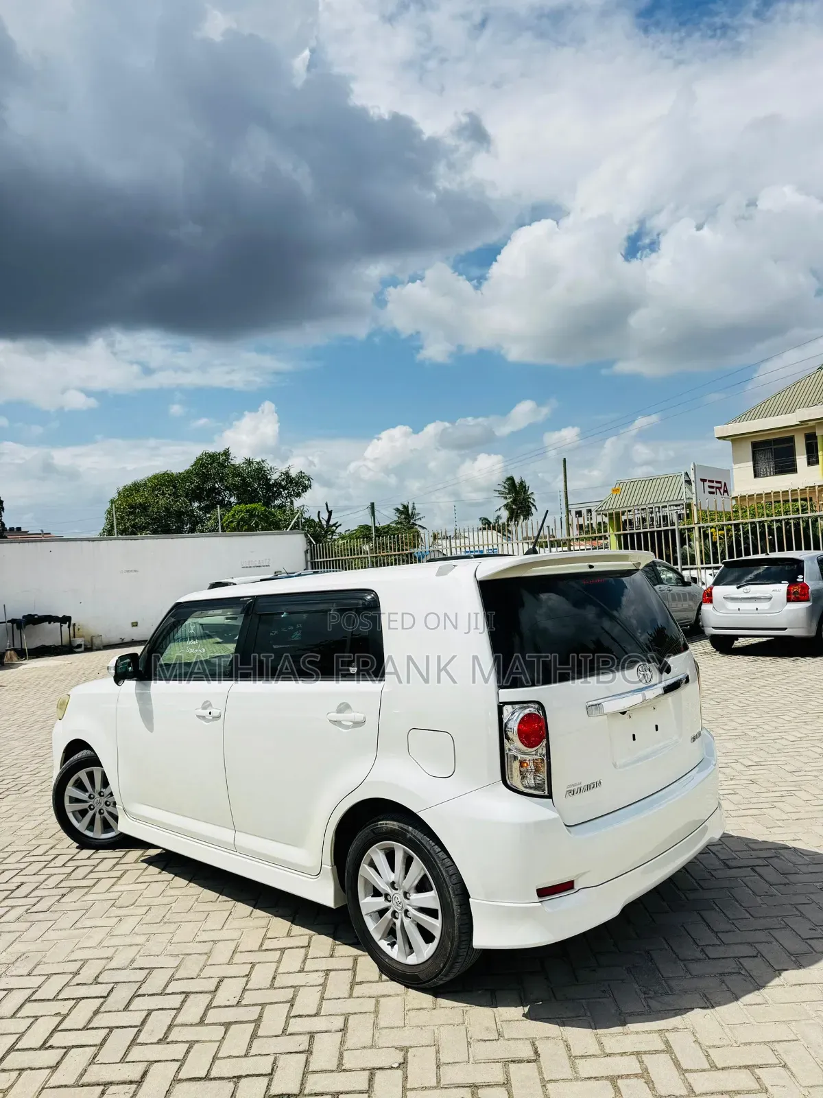 Toyota Corolla Rumion 2011 Pearl