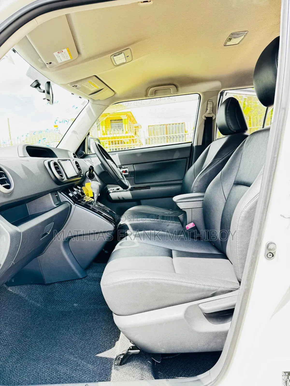 Toyota Corolla Rumion 2011 Pearl