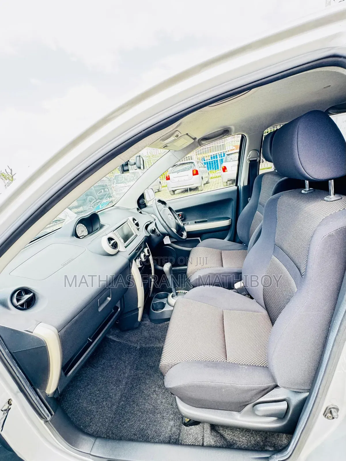 Toyota IST 2004 Silver