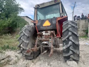 Heavy Weight Tractor Massey Ferguson