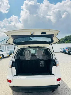 Mitsubishi Outlander 2009 White