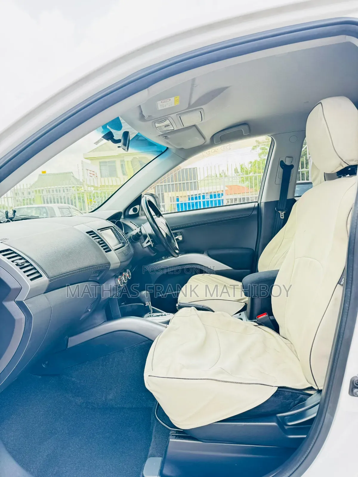 Mitsubishi Outlander 2009 White