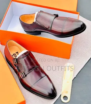 Men's Official Shoes With Two Dominant Colours in Moccasins