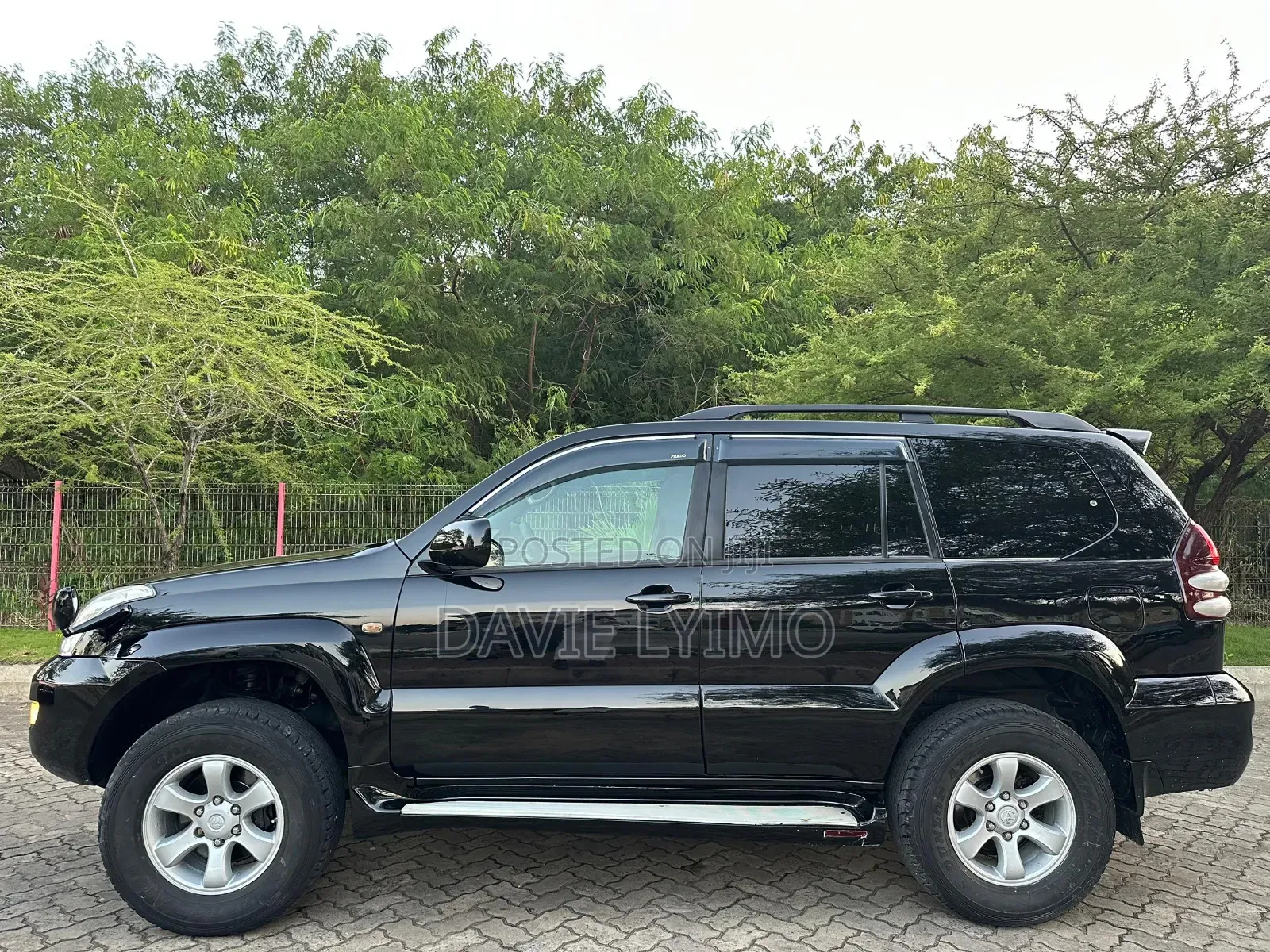 Toyota Land Cruiser Prado 2005 Black