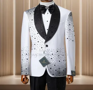 Step Up in Style – Classy Men’S Suits for Budget