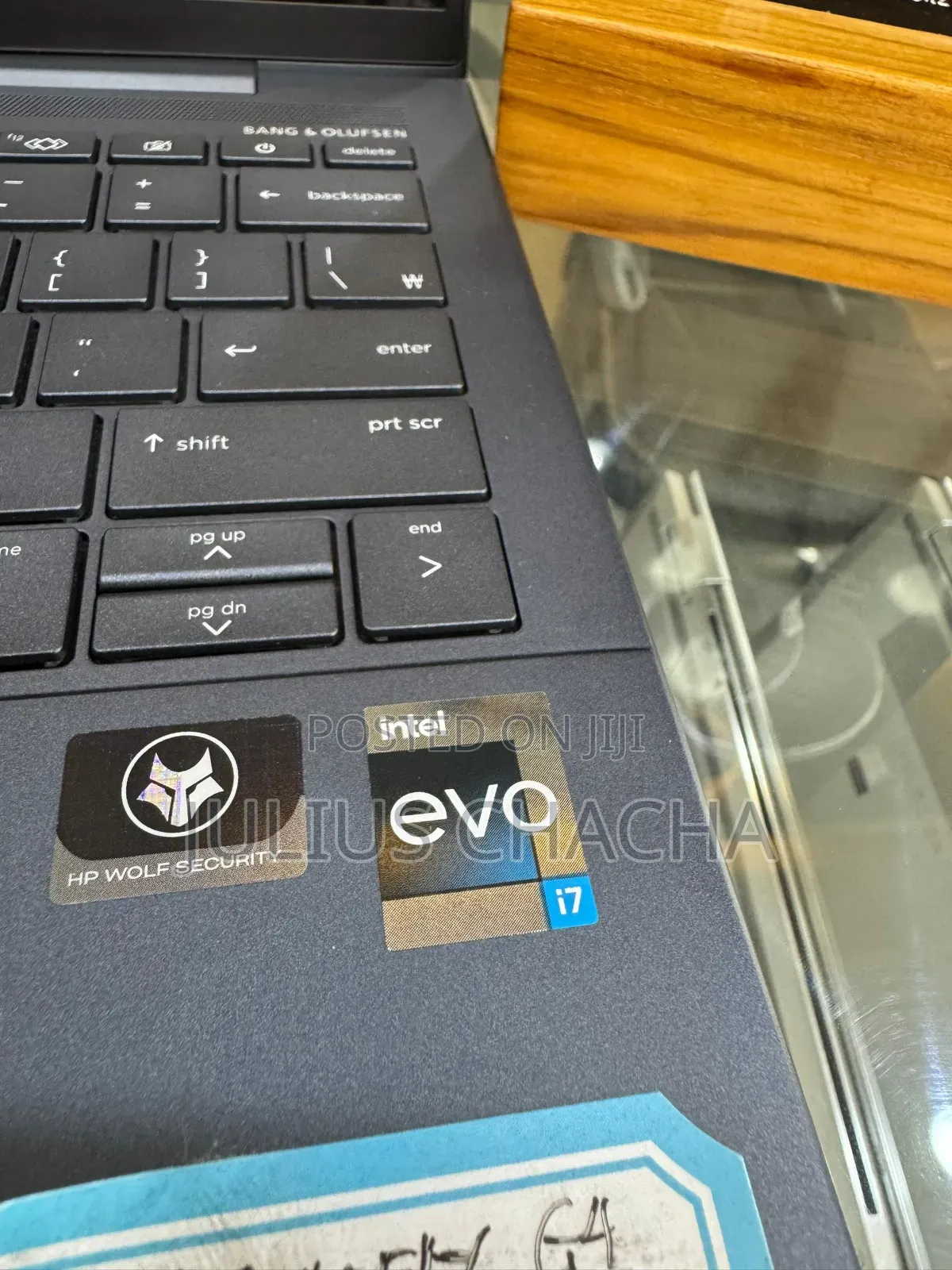 New Laptop HP Elite Dragonfly G4 16GB Intel Core i7 SSD 512GB