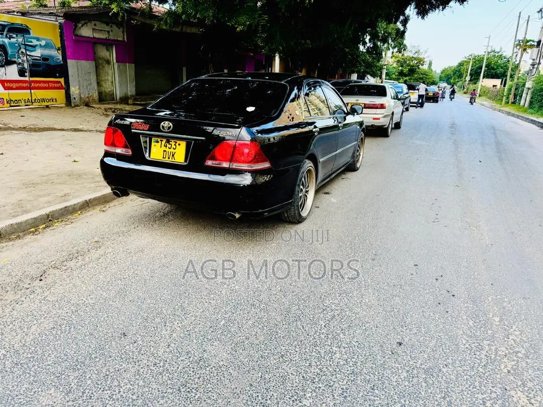Toyota Crown 2007 Black