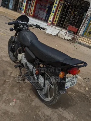 Bajaj Boxer 125 2024 Black