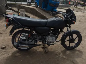 Bajaj Boxer 125 2024 Black