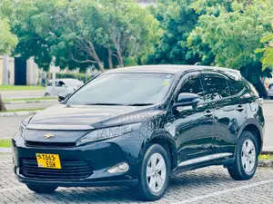 Toyota Harrier 2.0 2016 Black