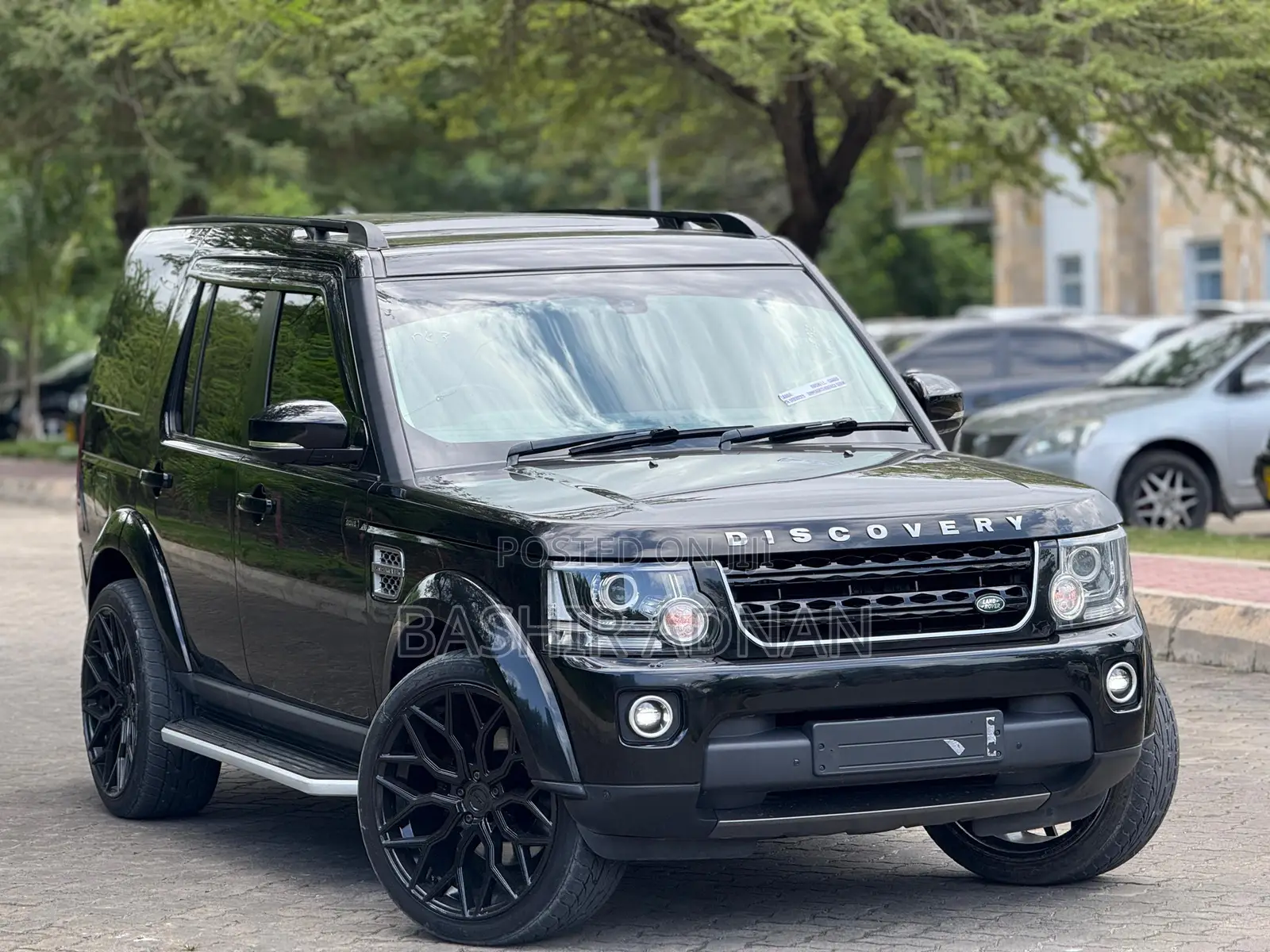 Land Rover Discovery 2016 Black