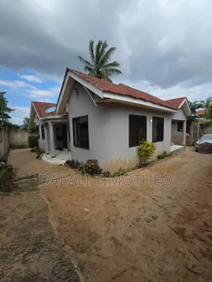 Photo - 4bdrm Bungalow in Nyumba Inauzuwa, Mbezi for sale