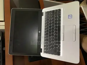Laptop HP EliteBook 820 G3 8GB Intel Core I7 HDD+SSD 256GB