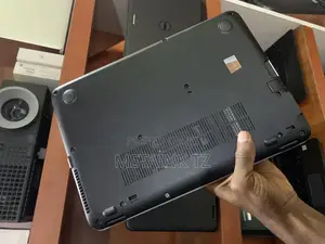 Laptop HP EliteBook 820 G3 8GB Intel Core I7 HDD+SSD 256GB