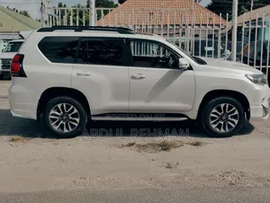 Toyota Land Cruiser Prado 2.7 2022 White