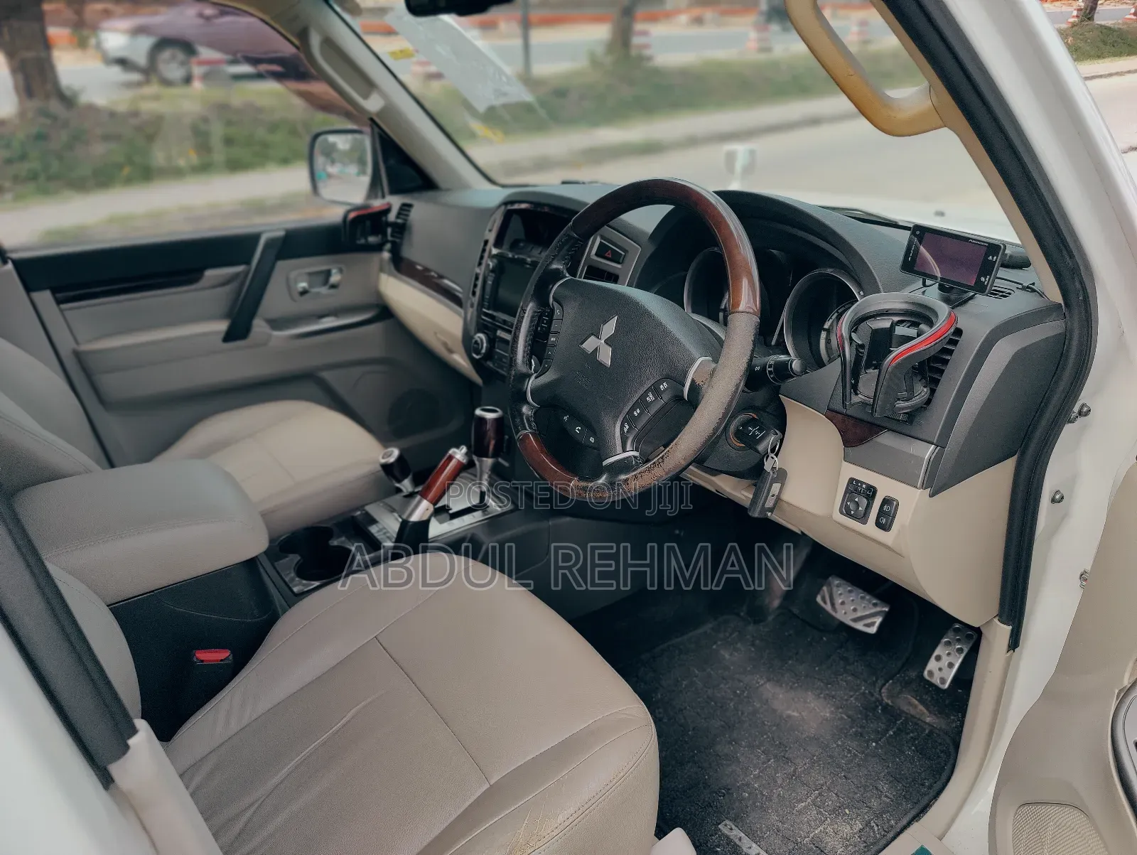 Mitsubishi Pajero V90 3.2 DI-D 2014 White