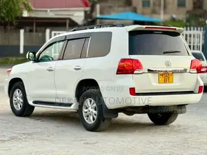 Toyota Land Cruiser 100 4.7 Executive 2008 White