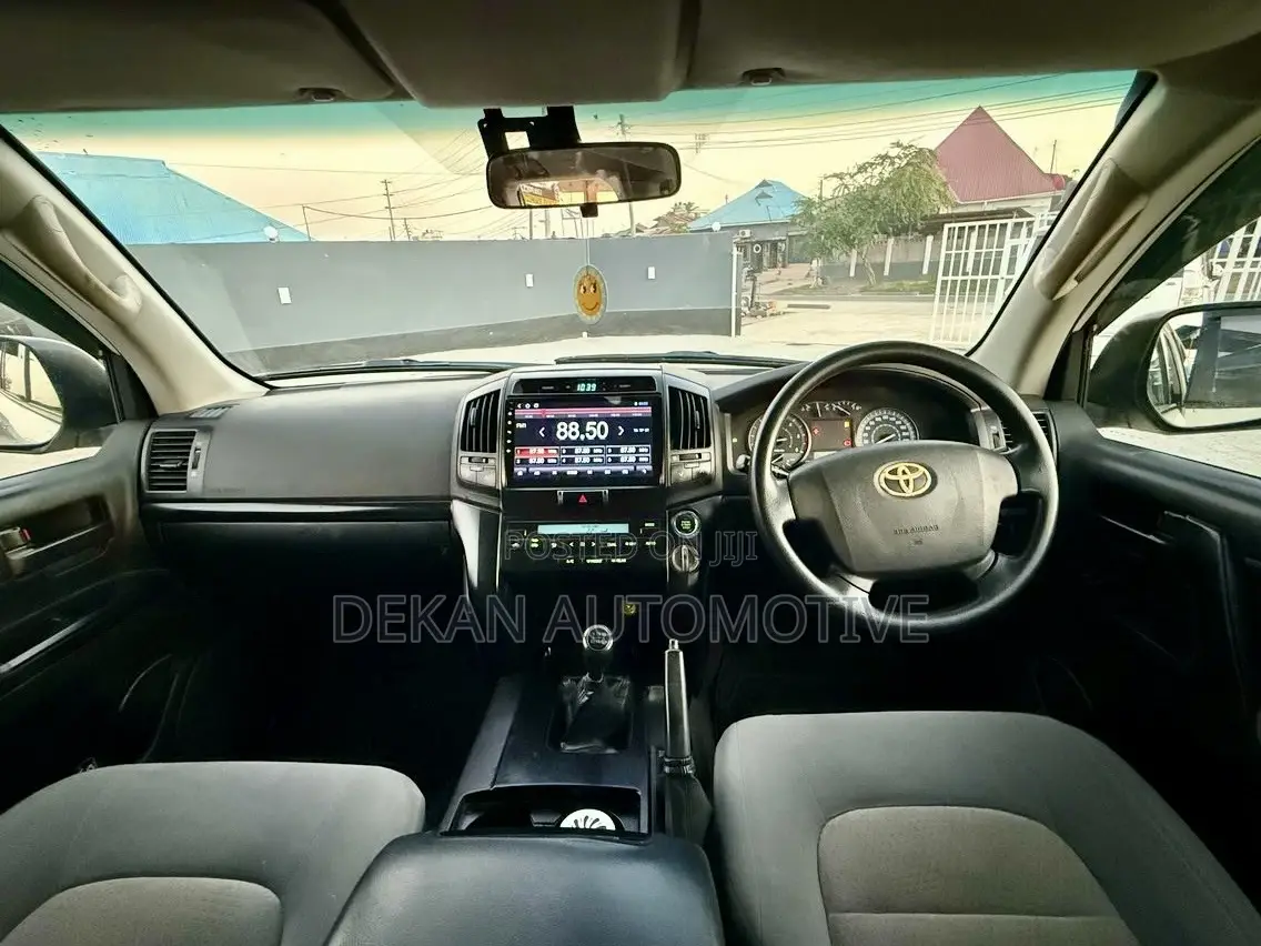 Toyota Land Cruiser 100 4.7 Executive 2008 White