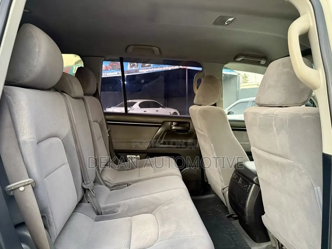 Toyota Land Cruiser 100 4.7 Executive 2008 White