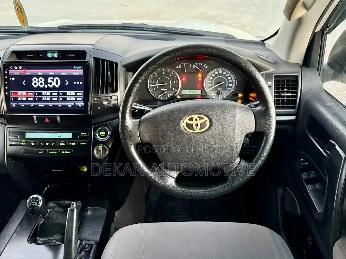 Toyota Land Cruiser 100 4.7 Executive 2008 White
