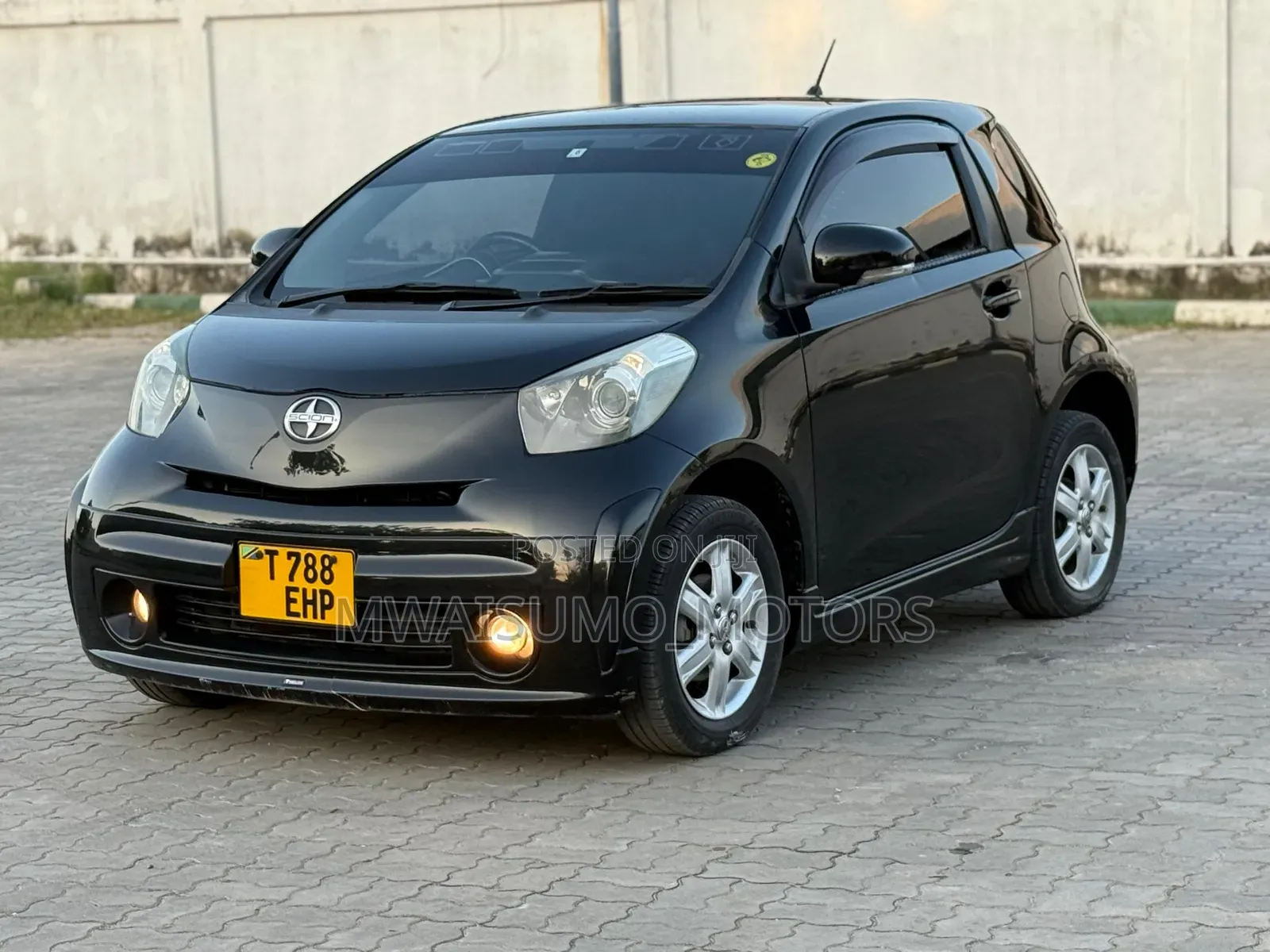 Toyota iQ 2010 Black