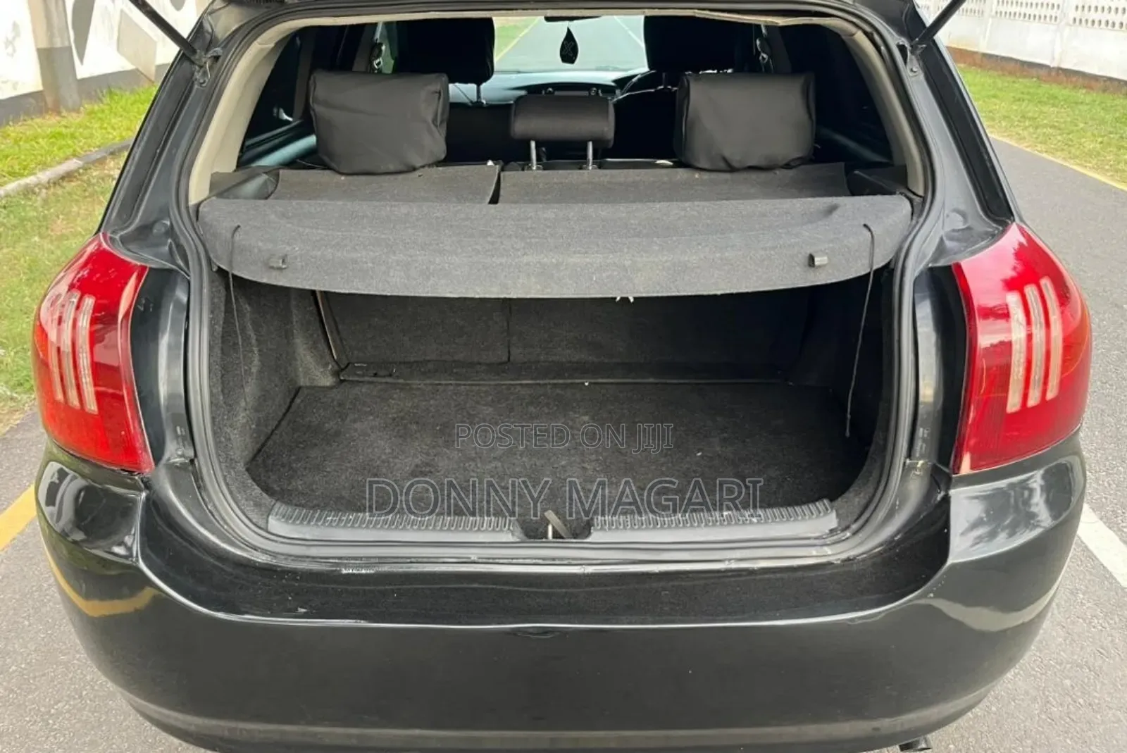 Toyota Corolla RunX 2002 Black