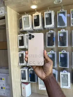 Apple iPhone 11 Pro Max 64 GB Gold