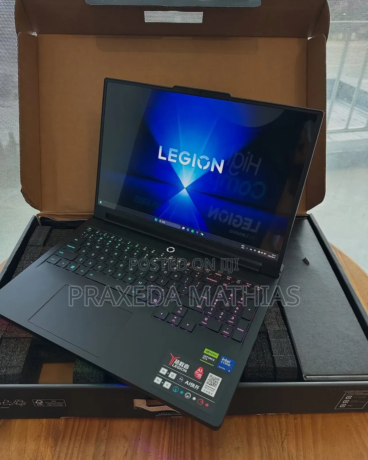 New Laptop Lenovo Lrgion 7i 32GB Intel Core Ultra 9 SSD 1T