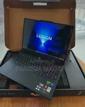 New Laptop Lenovo Lrgion 7i 32GB Intel Core Ultra 9 SSD 1T