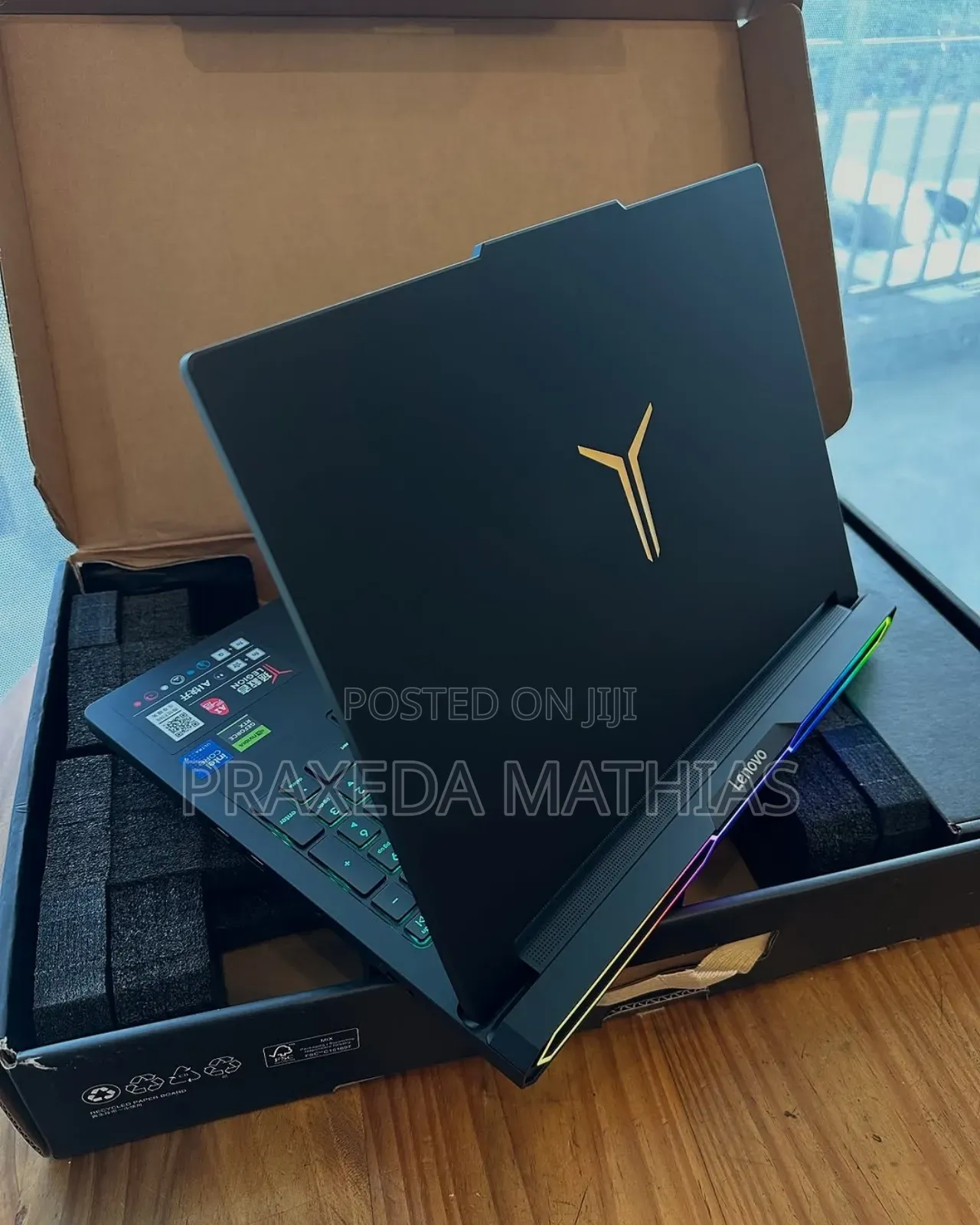 New Laptop Lenovo Lrgion 7i 32GB Intel Core Ultra 9 SSD 1T