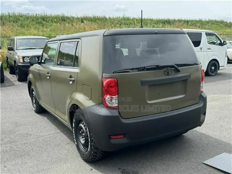 Toyota Corolla Rumion 2009 Green