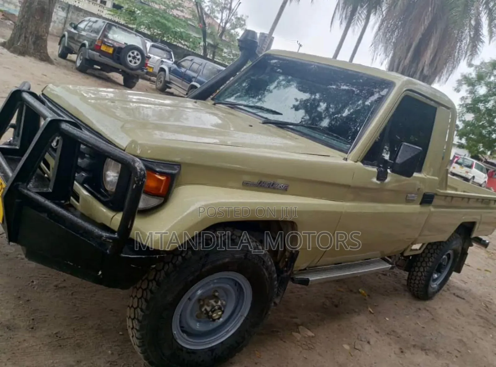 Toyota Land Cruiser 90 2000 Beige