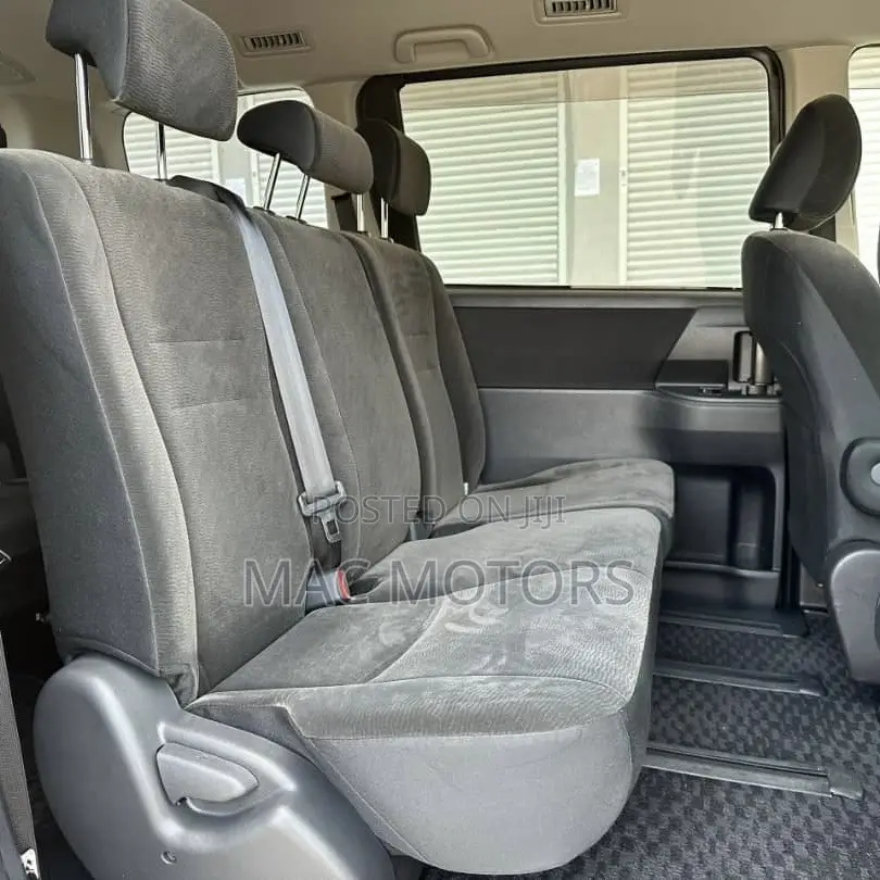 Toyota Noah 2011 Black