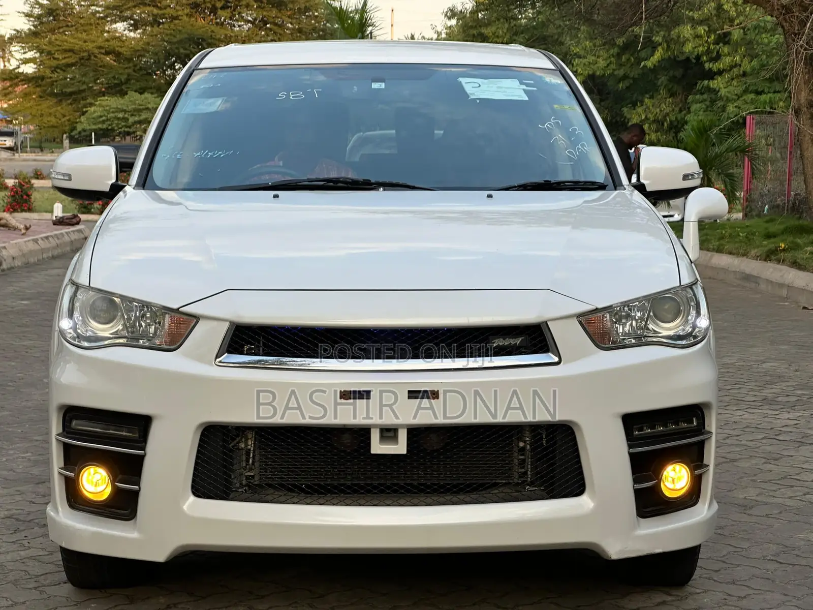 Mitsubishi Outlander Sport SE 2011 White