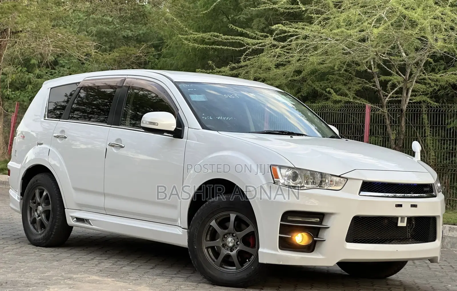 Mitsubishi Outlander Sport SE 2011 White
