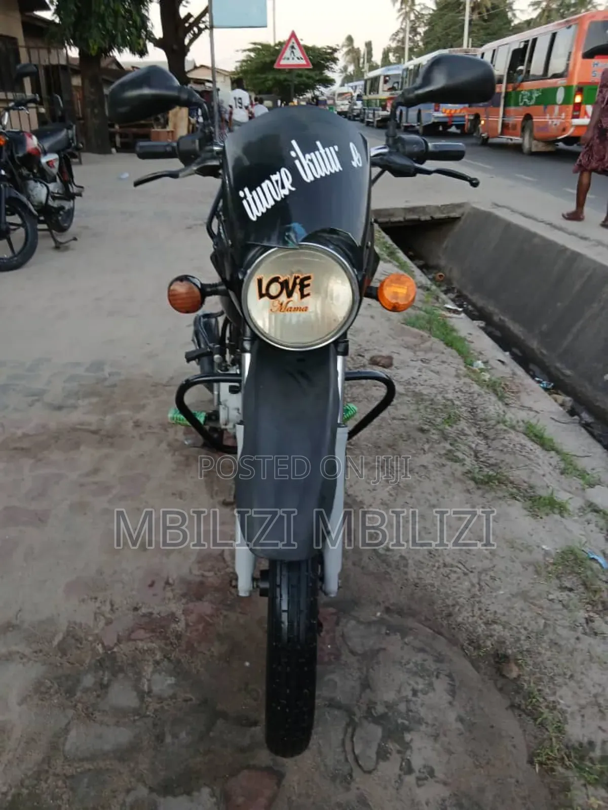 Bajaj Boxer X125 2024 Black