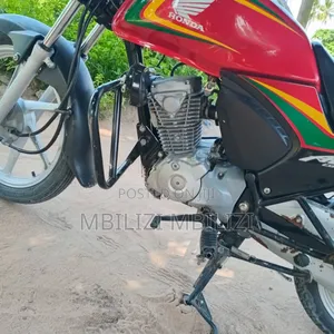 Honda 2025 Red