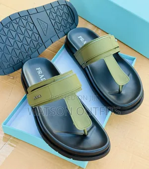 Top Quality Prada Materials Sandals Suitable for Men