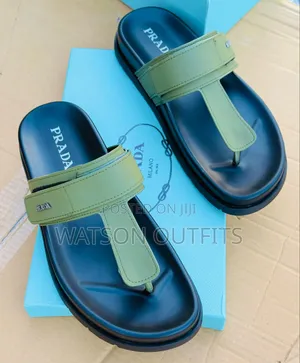 Top Quality Prada Materials Sandals Suitable for Men