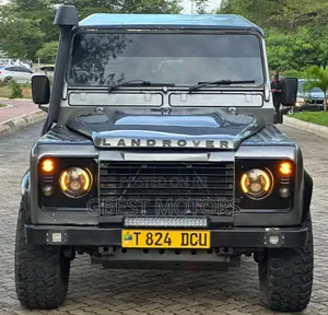 Photo - Land Rover Defender 2005 Gray