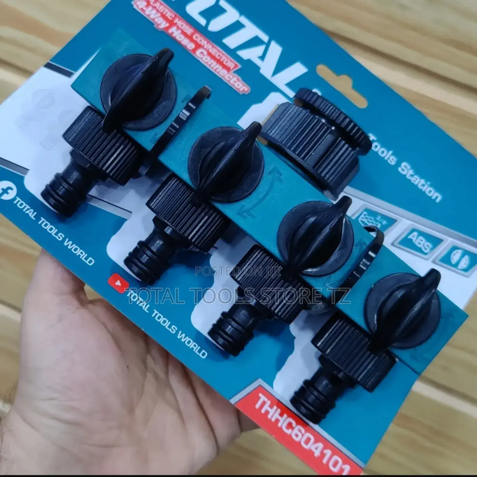 Total Garden Water Hose Connector - 9/ 4 Way / Plastic