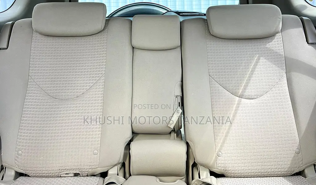 Toyota Vanguard 2009 Red