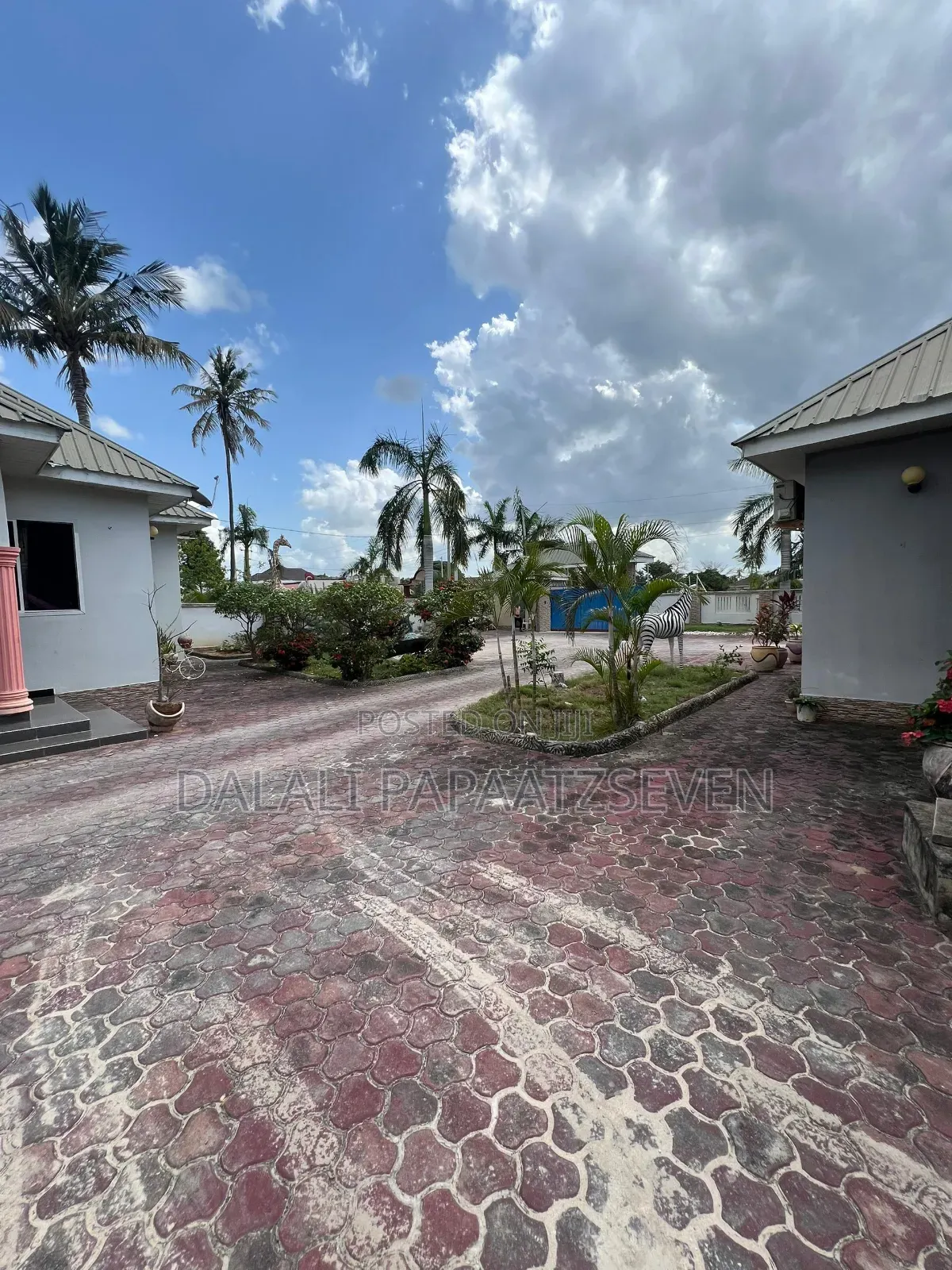 3bdrm Apartment in Dalalipapaatzseven, Kinondoni for rent