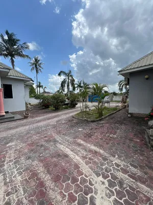 3bdrm Apartment in Dalalipapaatzseven, Kinondoni for rent