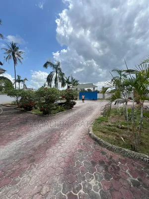 3bdrm Apartment in Dalalipapaatzseven, Kinondoni for rent
