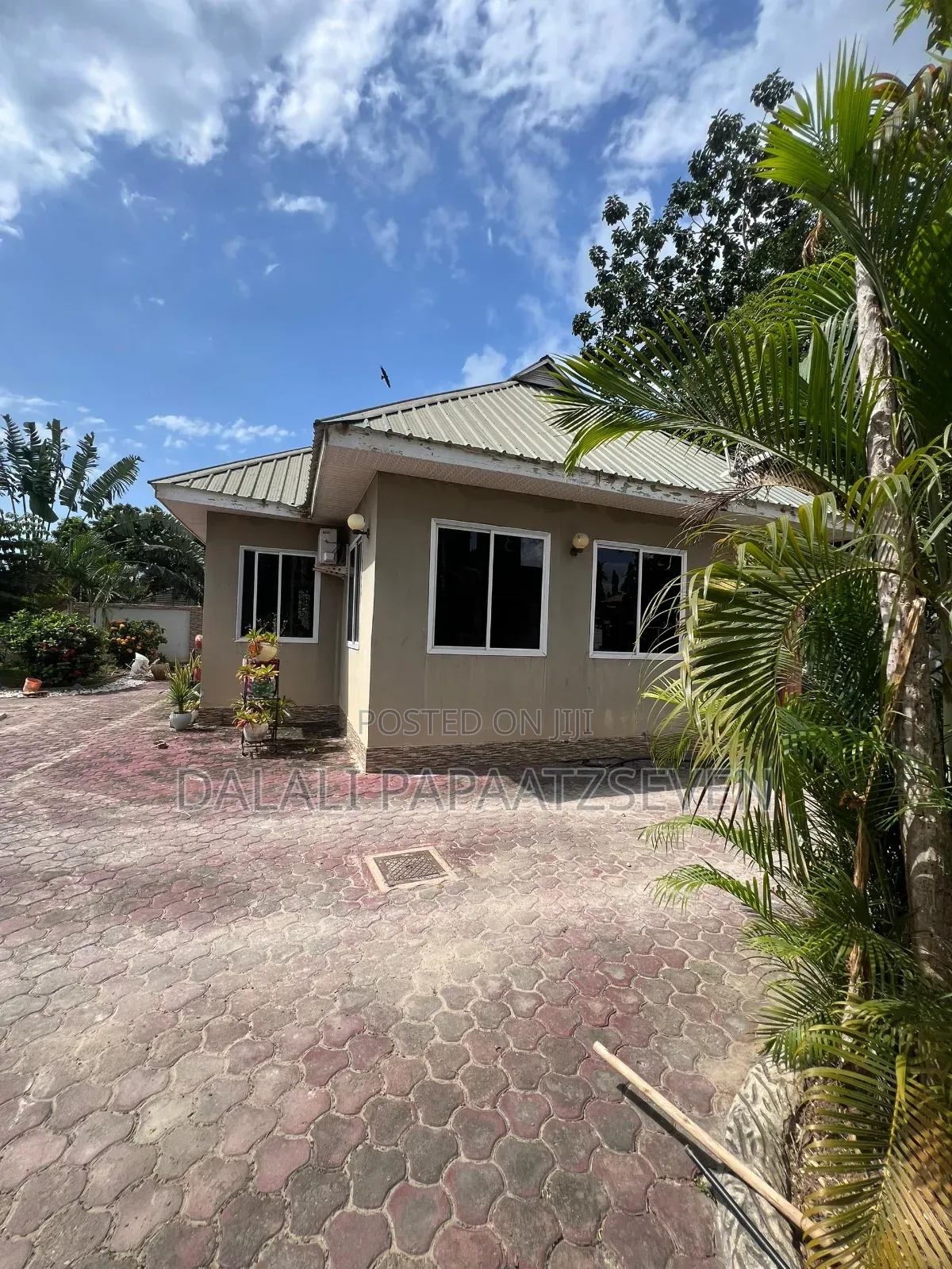 3bdrm Apartment in Dalalipapaatzseven, Kinondoni for rent
