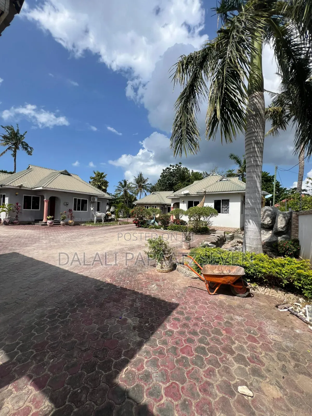 3bdrm Apartment in Dalalipapaatzseven, Kinondoni for rent