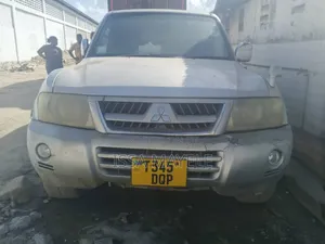 Photo - Mitsubishi Pajero 2007 Silver