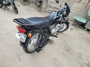 Bajaj Boxer 125 2025 Black