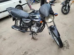 Bajaj Boxer 125 2025 Black